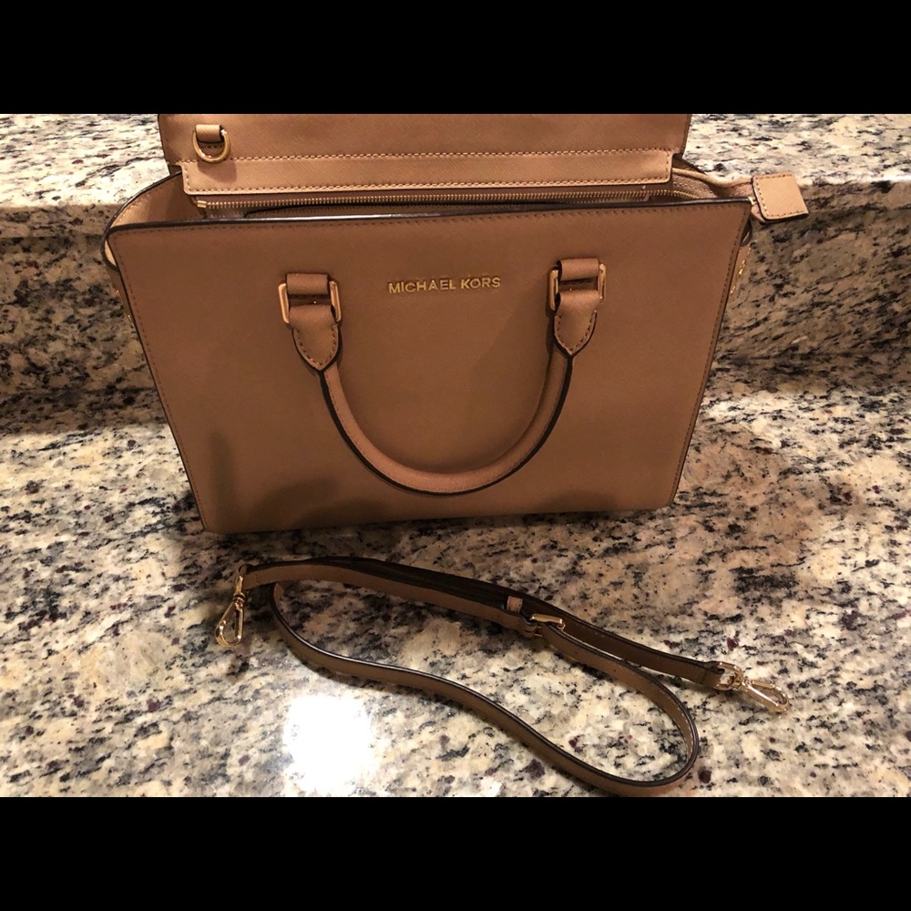 Michael Kors purse